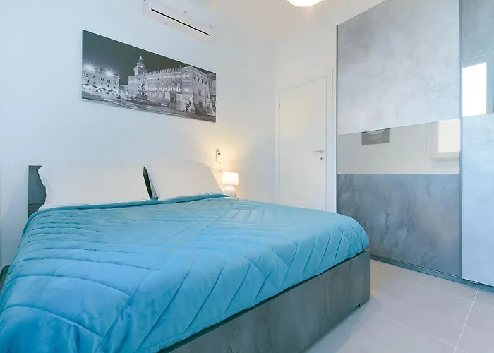 La Corte Dei Miracoli